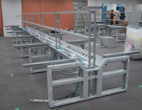 ���ڽ���̨