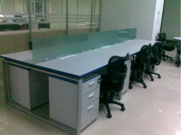 ���ϴ�˹adidas�칫��װ�޹��̰���